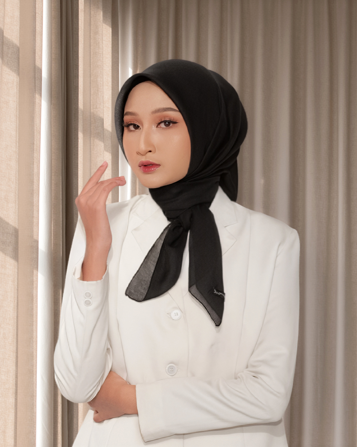 VOGUE PREMIUM SQUARE BLACK