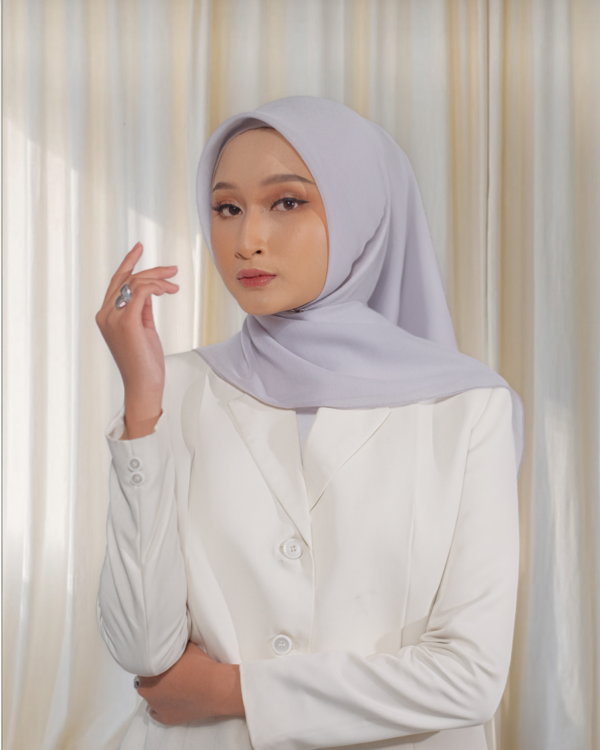 VOGUE PREMIUM SQUARE SILVER