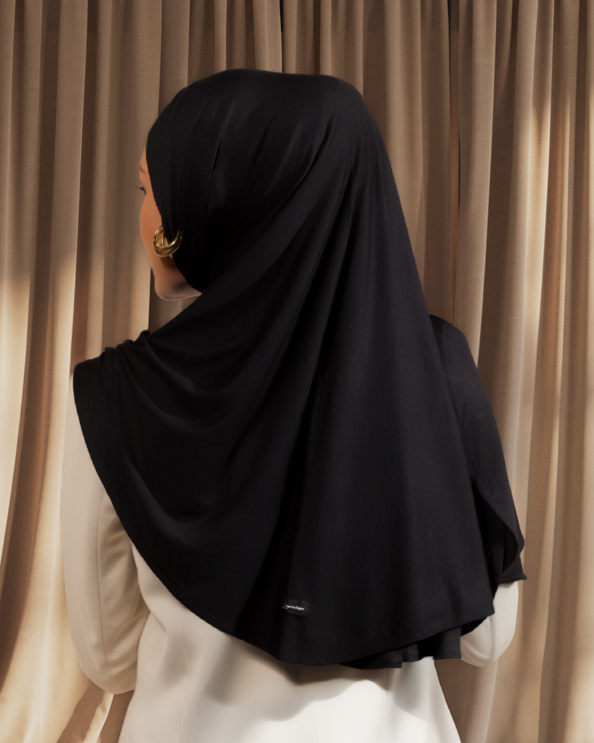 CURVE VOGUE MALAY SQUERE BLACK